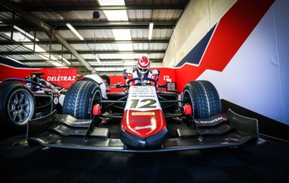 Výborný týmový výsledek Charouz Racing System v kvalifikaci F2 v Silverstone