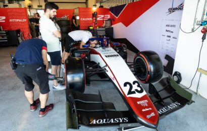 Testy F2 v Emirátech: Roman Staněk ani jezdci Charouz Racing System nezaháleli