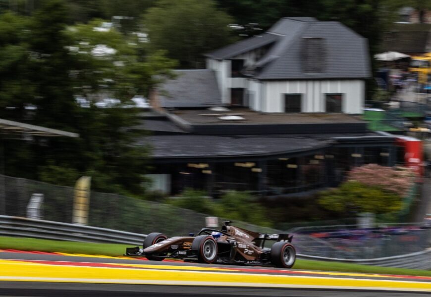 Nedělní zlatý pohár Formule 2 ve Spa patří Doohanovi, body pro Staňka